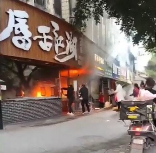 网友爆料餐厅视频大全,餐厅视频大全，揭秘美食背后的秘密